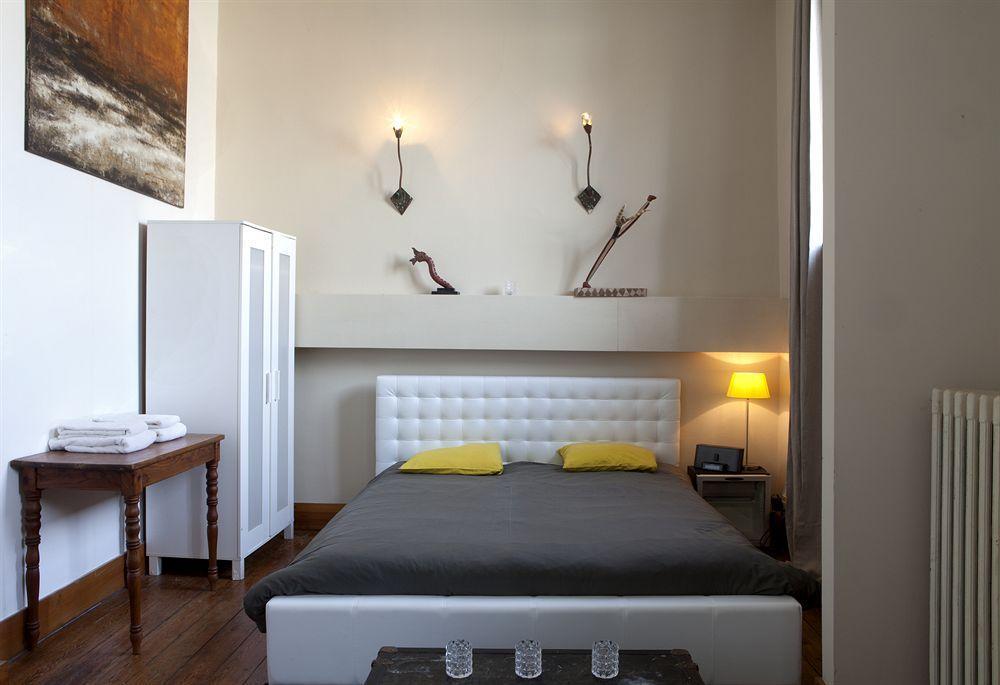 The Phileas Fogg Bed & Breakfast Saint-Josse-ten-Noode ภายนอก รูปภาพ